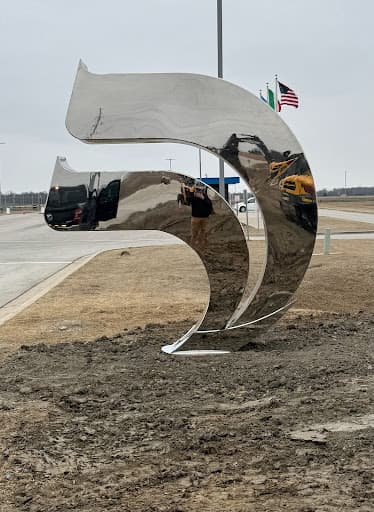 Sofidel Statue Installation in Inola, Oklahoma: Precision Industrial Construction by VersaPro